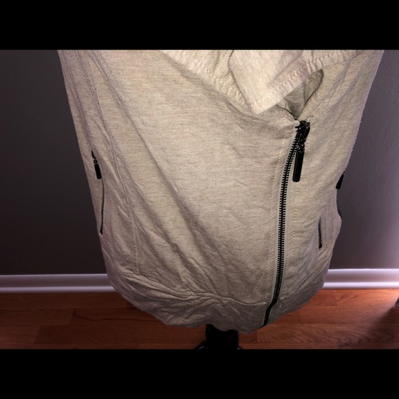 Euc tan Kensie sleeveless jacket - Picture 2 of 8